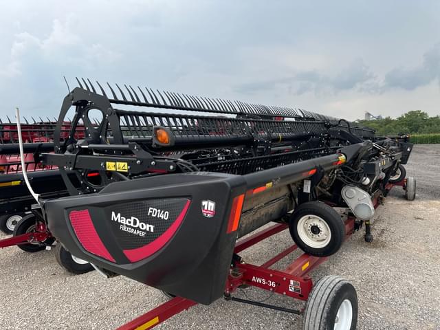 Image of MacDon FD140 equipment image 3
