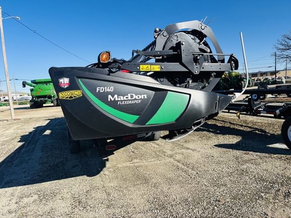 2019 MacDon FD140 Equipment Image0
