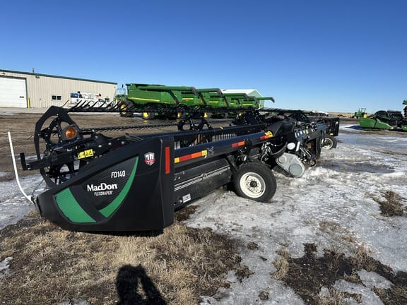 Main image MacDon FD140
