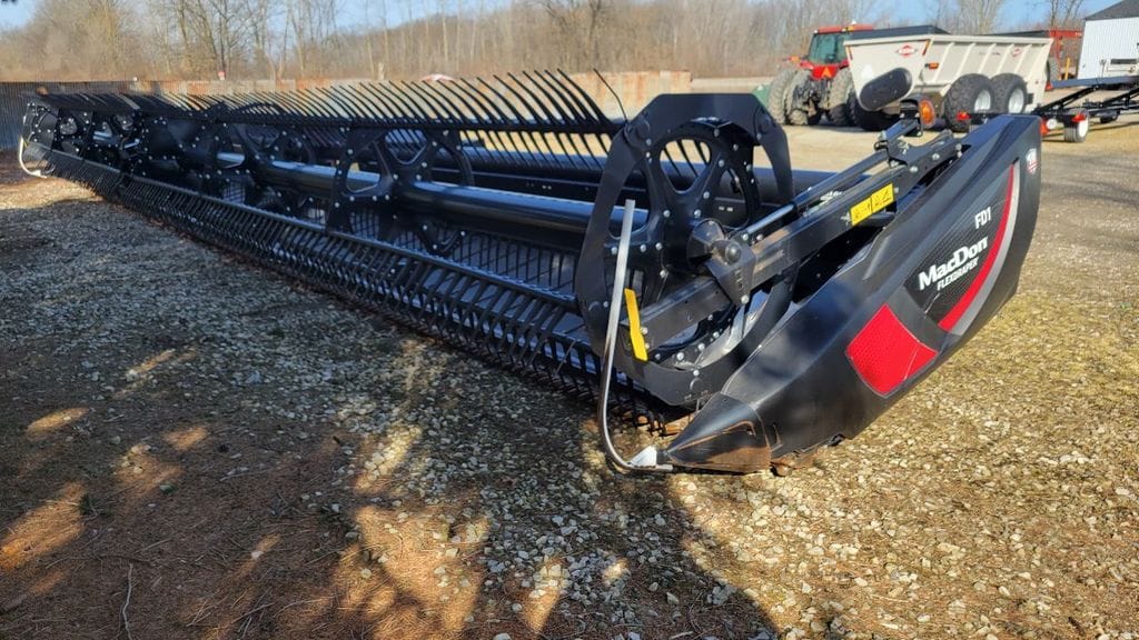2019 MacDon FD145 Equipment Image0