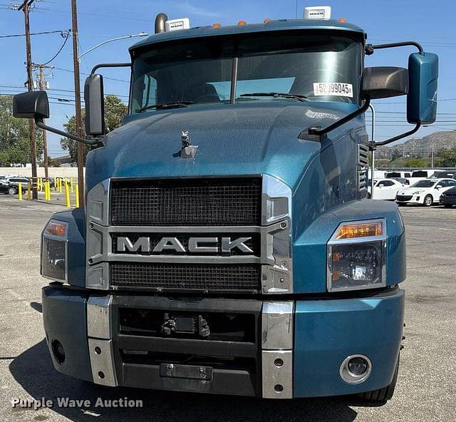 Image of Mack AN42T equipment image 1