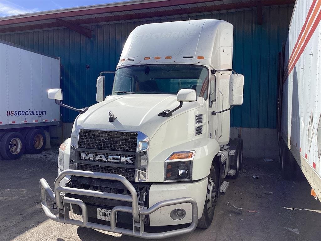 2019 Mack Anthem Equipment Image0