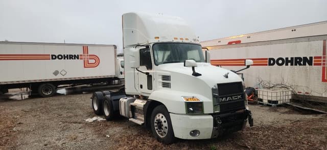 Image of Mack AN64T equipment image 2