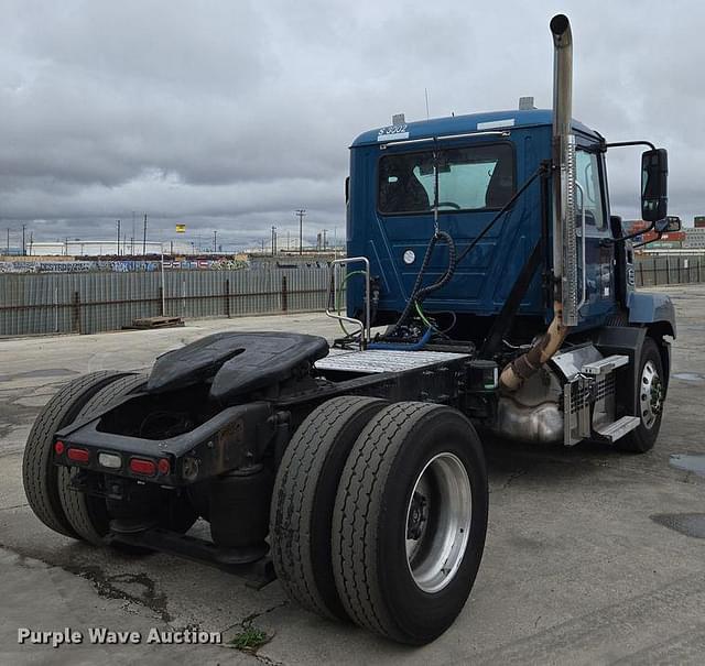 Image of Mack AN42T equipment image 4