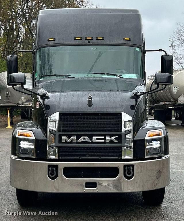 Image of Mack AN64T equipment image 1