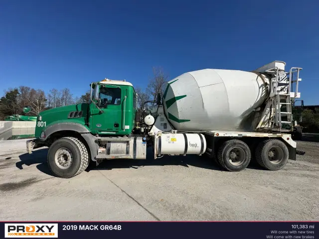 Image of Mack GR64B equipment image 1