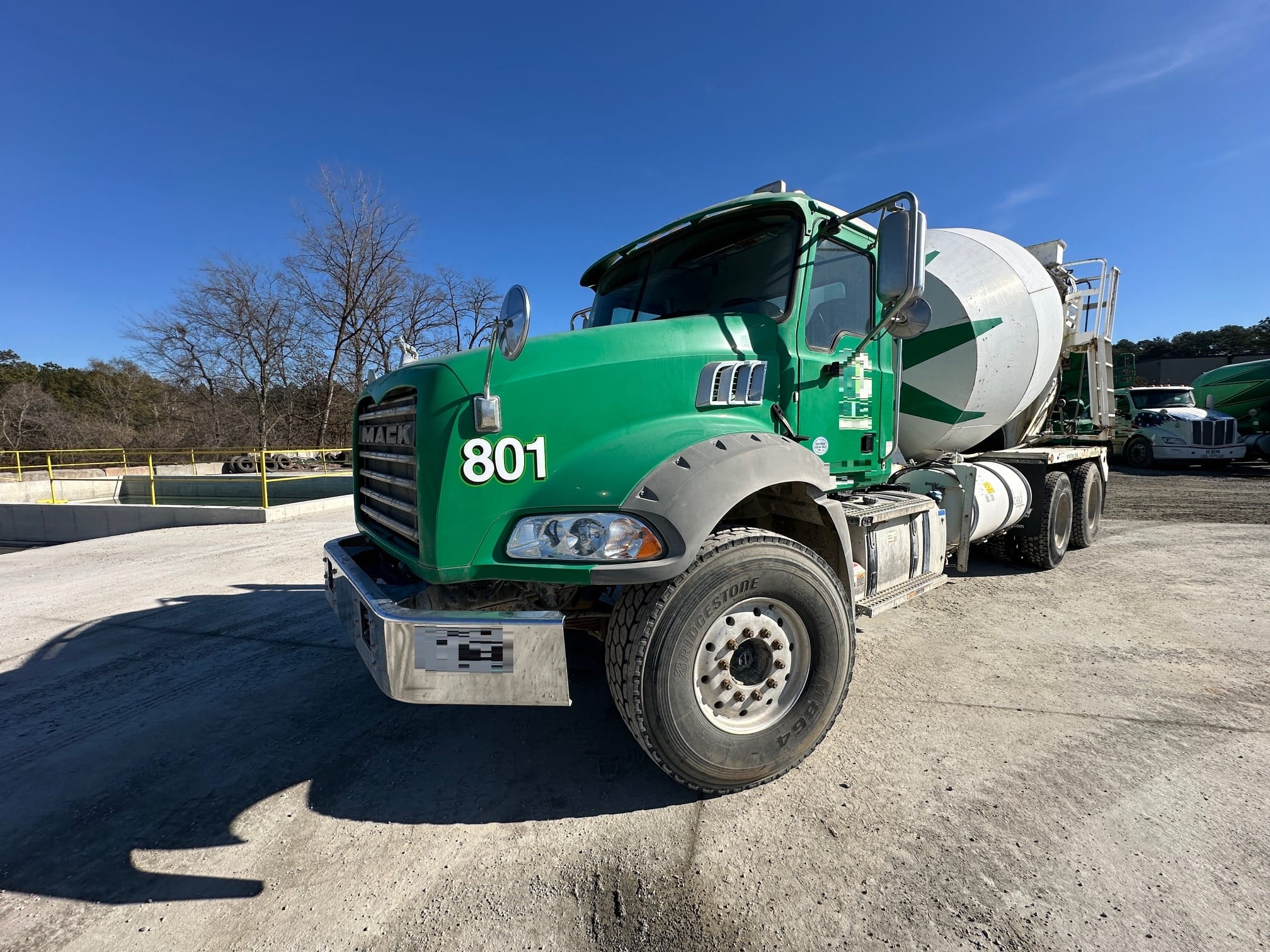 2019 Mack GR64B Equipment Image0