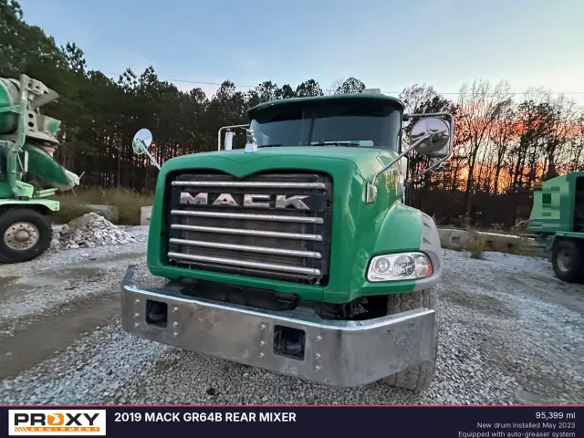 Image of Mack GR64B equipment image 2