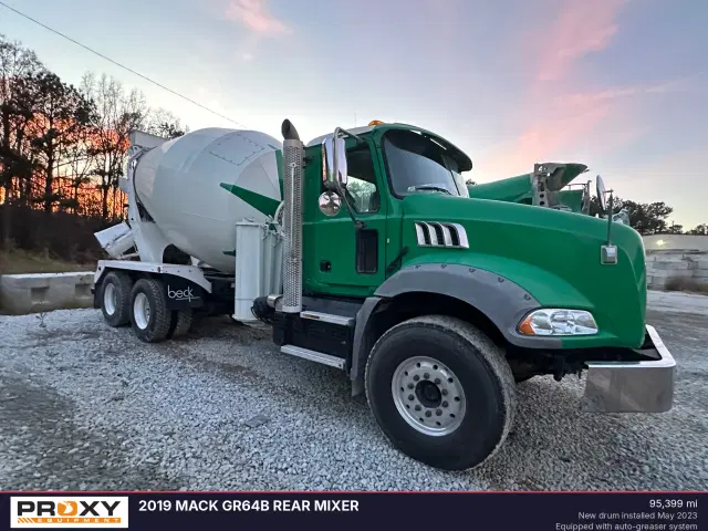 Image of Mack GR64B equipment image 1