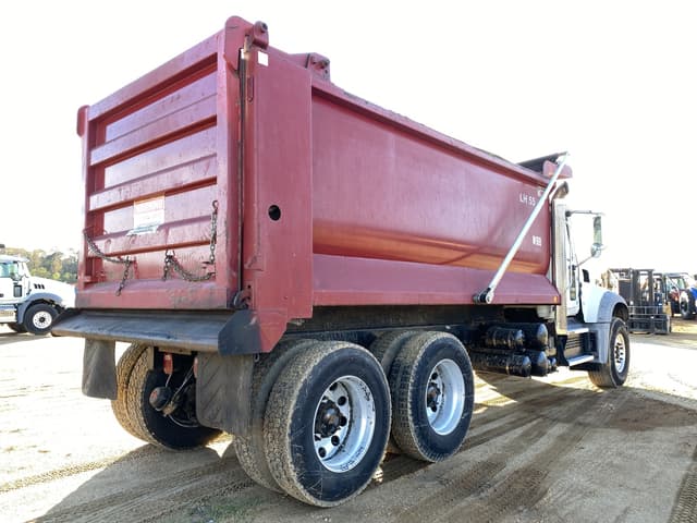 Image of Mack GR64F equipment image 2