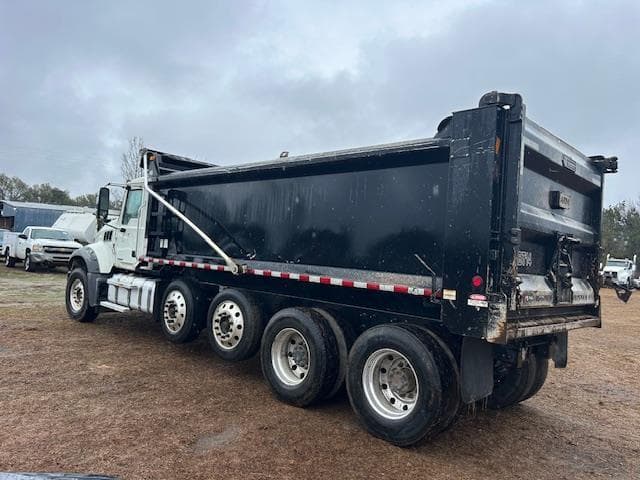 Image of Mack Granite 64FR equipment image 1