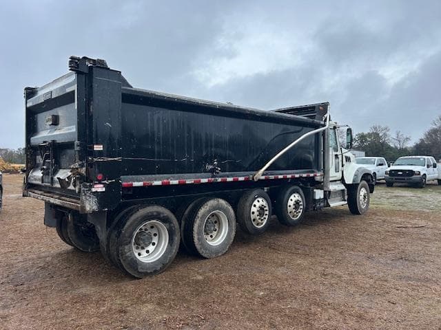 Image of Mack Granite 64FR equipment image 3