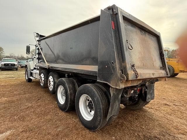 Image of Mack Granite 64FR equipment image 4