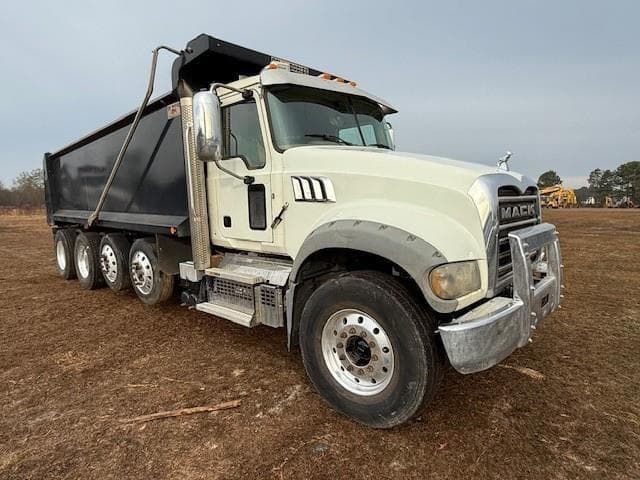 Image of Mack Granite 64FR Primary image