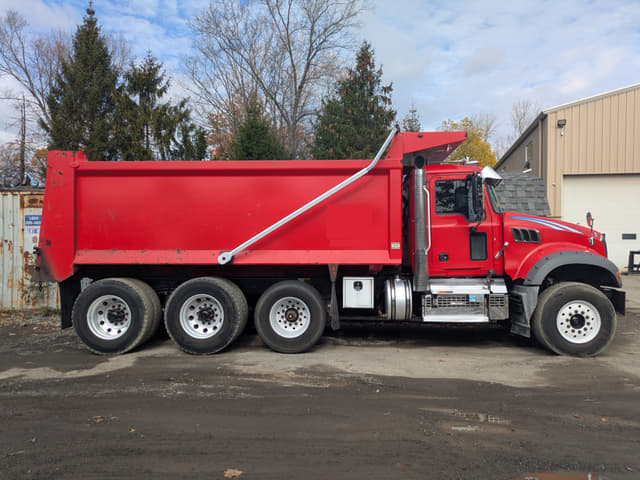 Image of Mack Granite 64FR equipment image 1