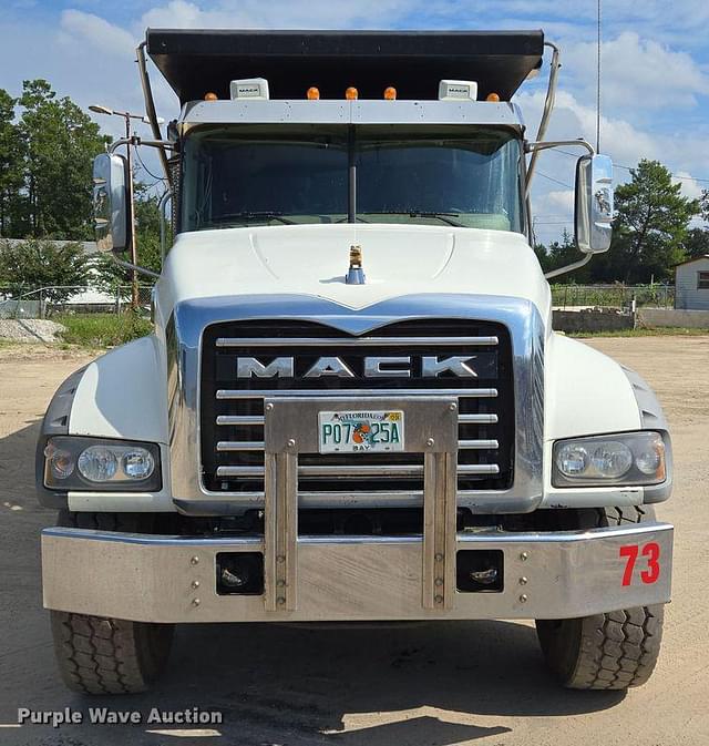 Image of Mack Granite equipment image 1