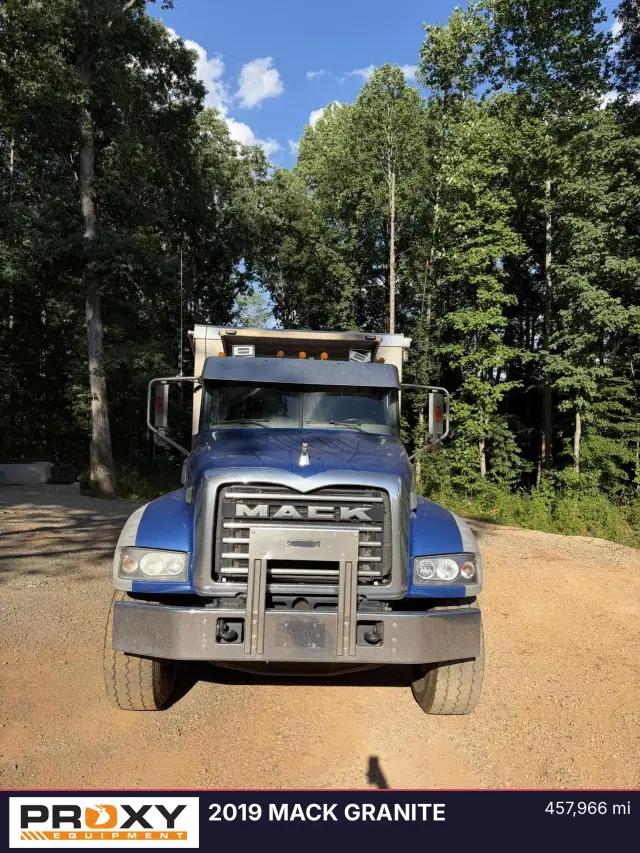 Image of Mack Granite equipment image 1