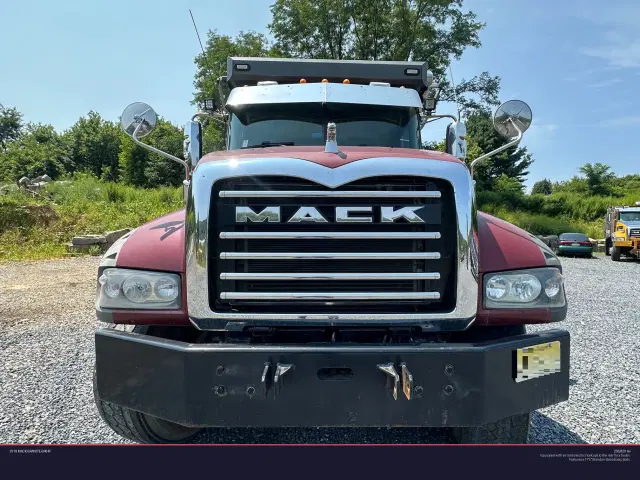 Image of Mack GR64F equipment image 2