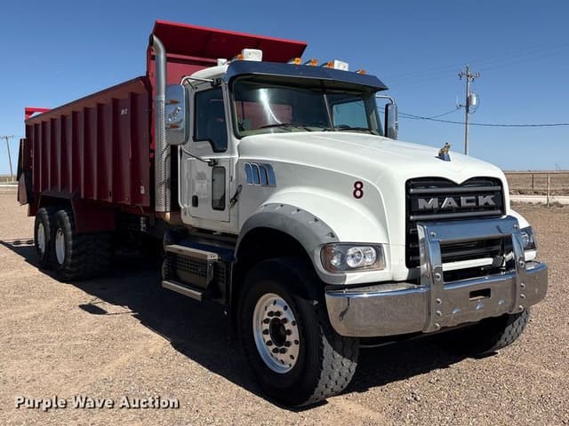 Image of Mack GR64F equipment image 2
