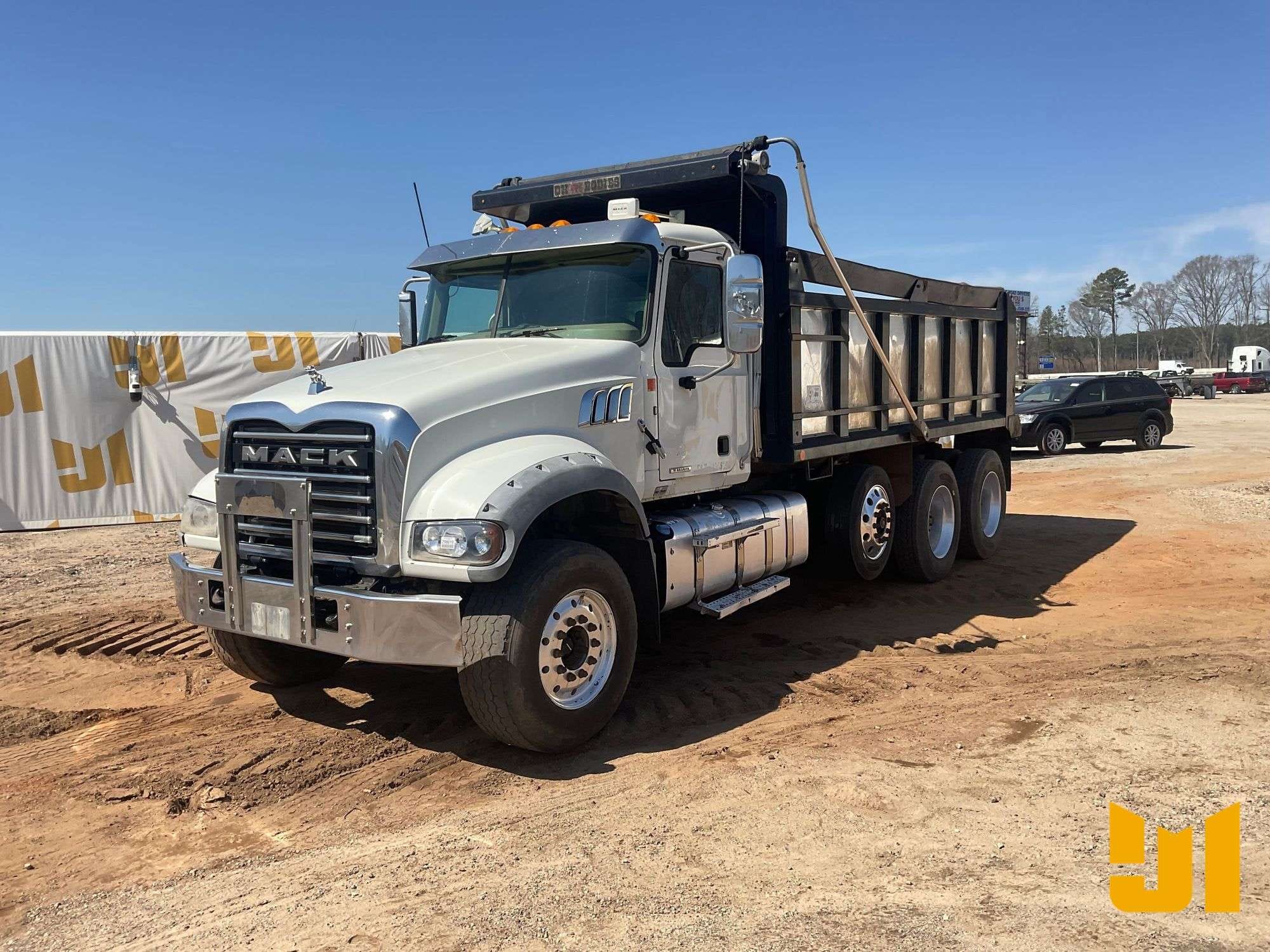 2019 Mack GR64F Equipment Image0