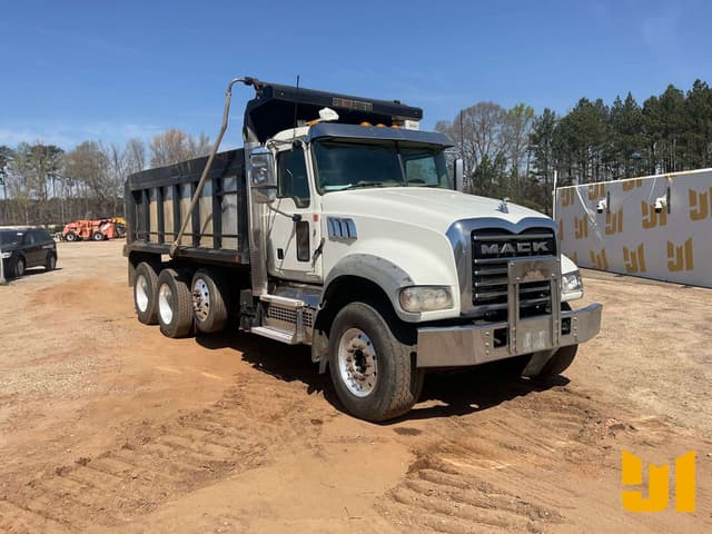 Image of Mack GR64F equipment image 2