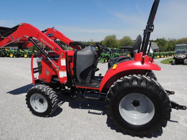 Image of Mahindra 1635 HST equipment image 1