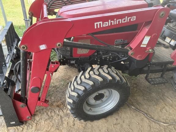 Image of Mahindra 2638 equipment image 4