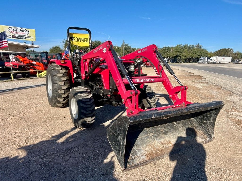 Main image Mahindra 4550