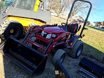 Main image Mahindra EMax 22L