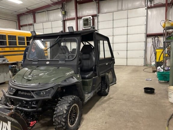 2019 Mahindra Retriever 1000 Equipment Image0