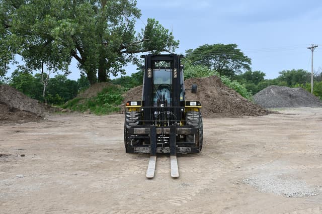 Image of Manitou M50-2 equipment image 2
