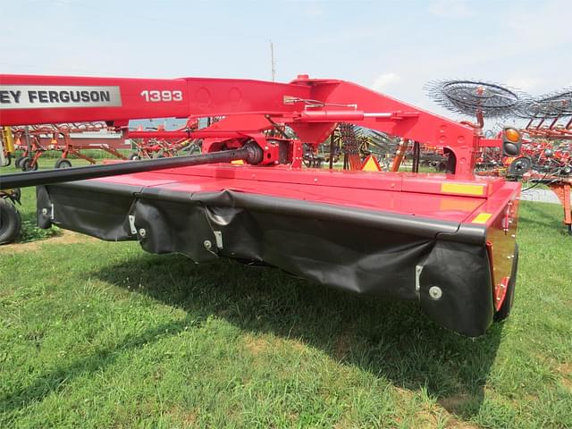 Image of Massey Ferguson 1393 equipment image 2