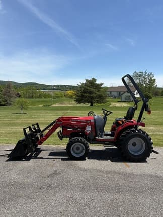 Image of Massey Ferguson 1526 equipment image 2
