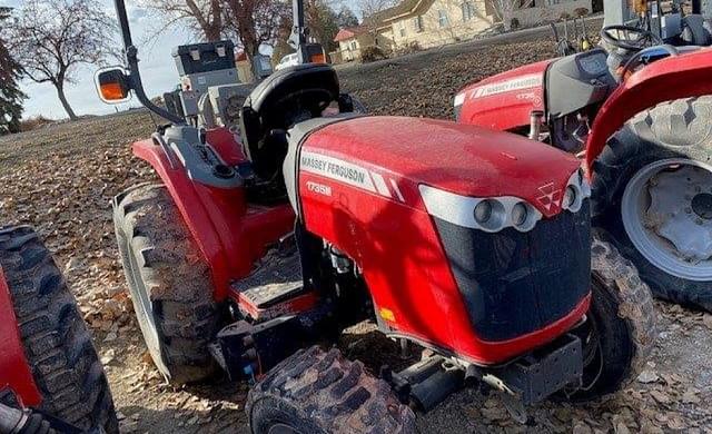 Image of Massey Ferguson 1735M equipment image 2