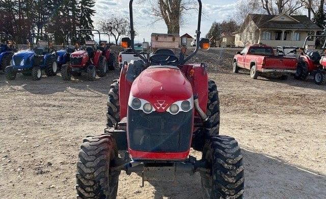 Image of Massey Ferguson 1735M equipment image 1