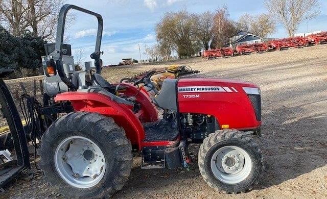 Image of Massey Ferguson 1735M equipment image 3