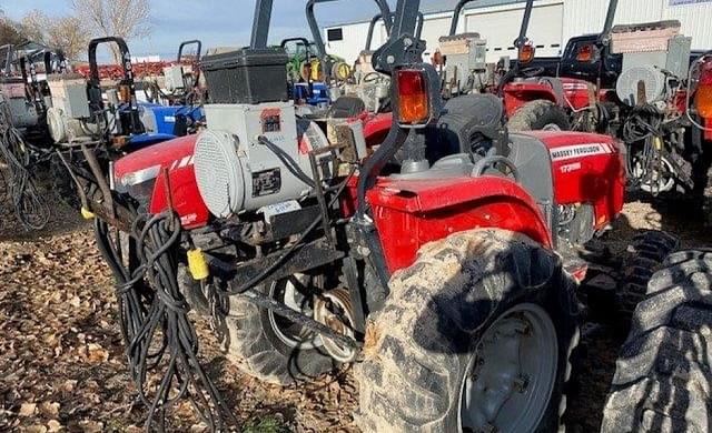 Image of Massey Ferguson 1735M equipment image 3