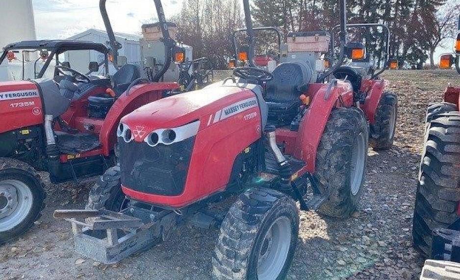 Image of Massey Ferguson 1735M Primary image