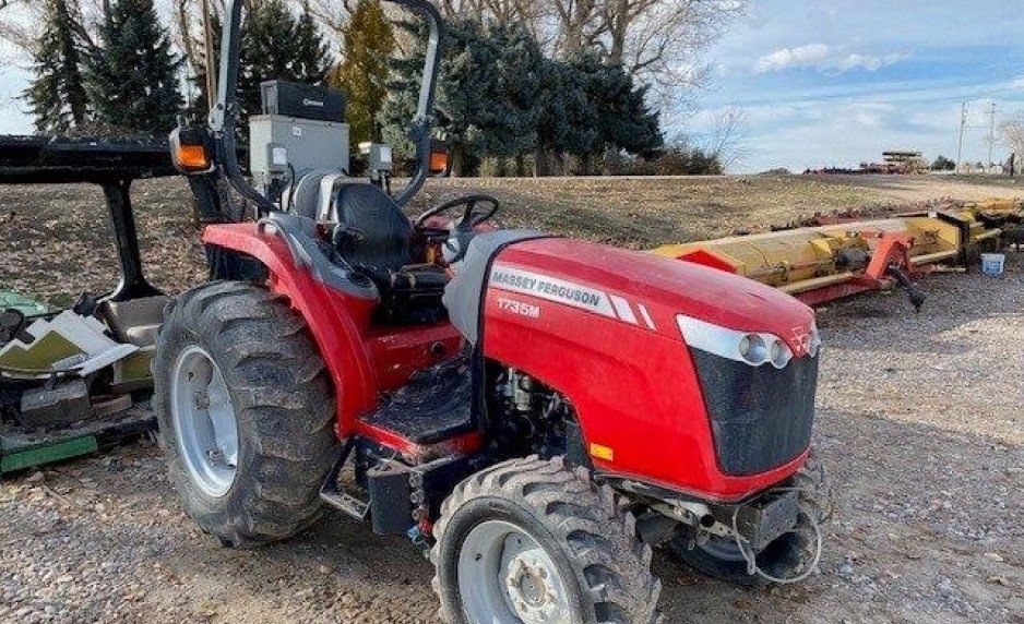 2019 Massey Ferguson 1735M Equipment Image0