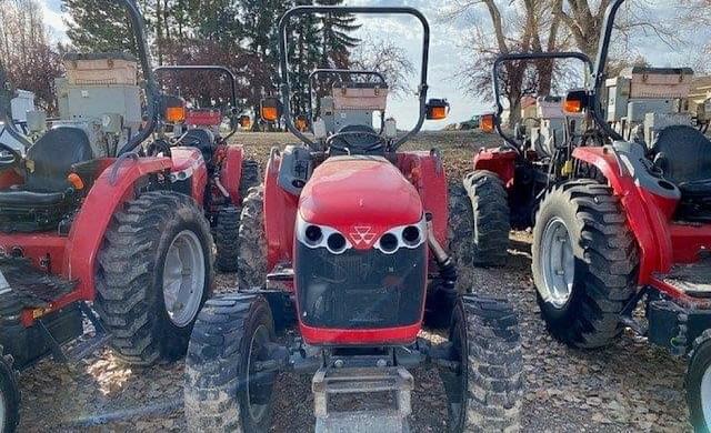 Image of Massey Ferguson 1735M equipment image 1