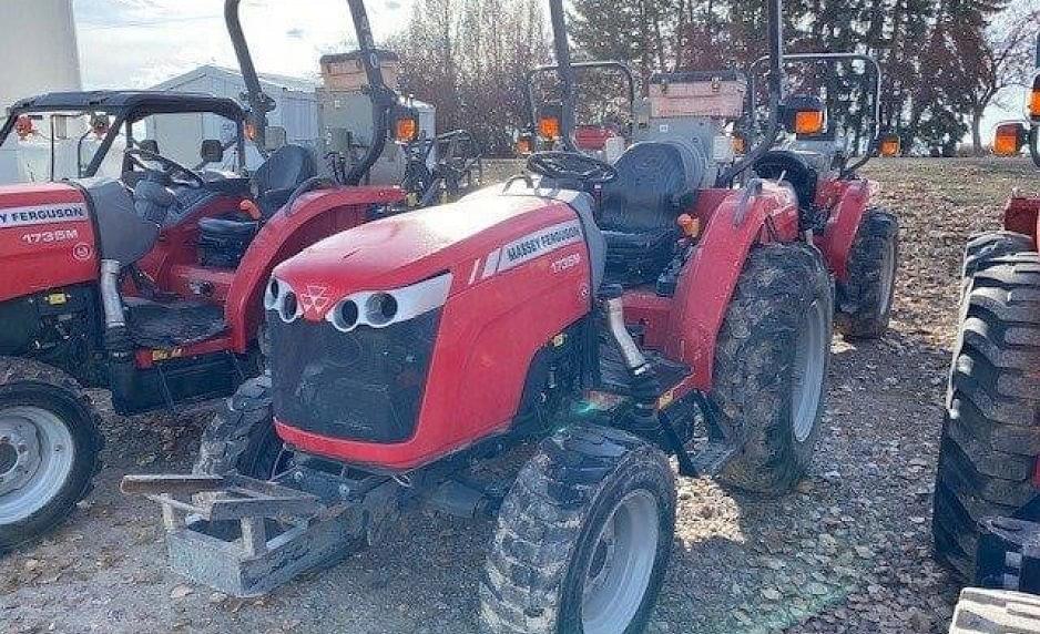 Image of Massey Ferguson 1735M Primary image
