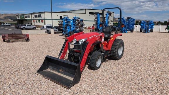 Main image Massey Ferguson 1739E