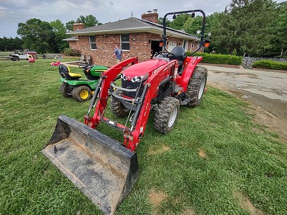 Image of Massey Ferguson 1740M equipment image 2