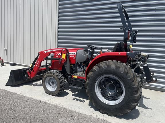 Image of Massey Ferguson 1740M equipment image 3