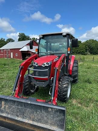 Image of Massey Ferguson 1740M equipment image 2