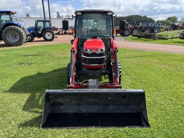 Image of Massey Ferguson 1740M equipment image 1