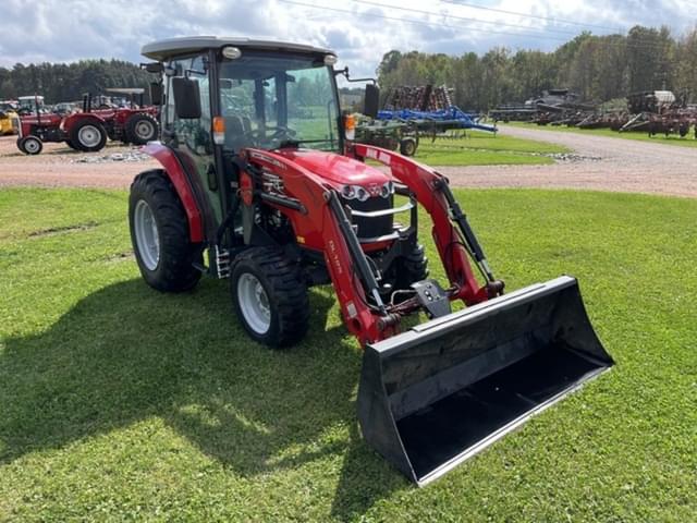 Image of Massey Ferguson 1740M equipment image 2