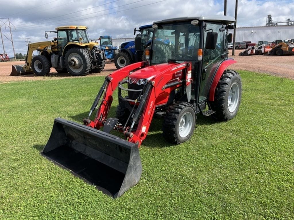 2019 Massey Ferguson 1740M Equipment Image0
