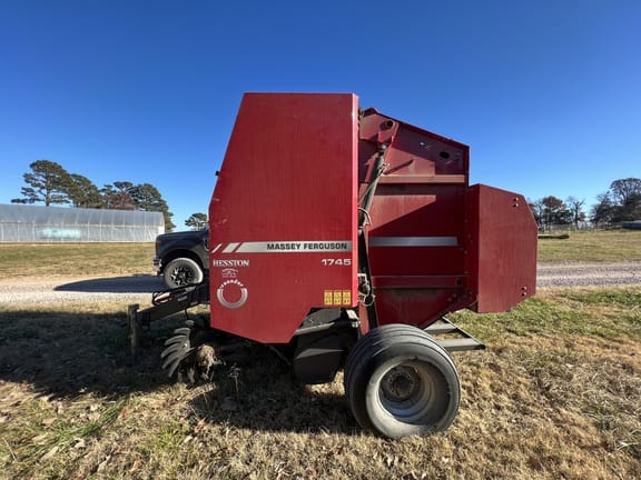 Main image Massey Ferguson 1745