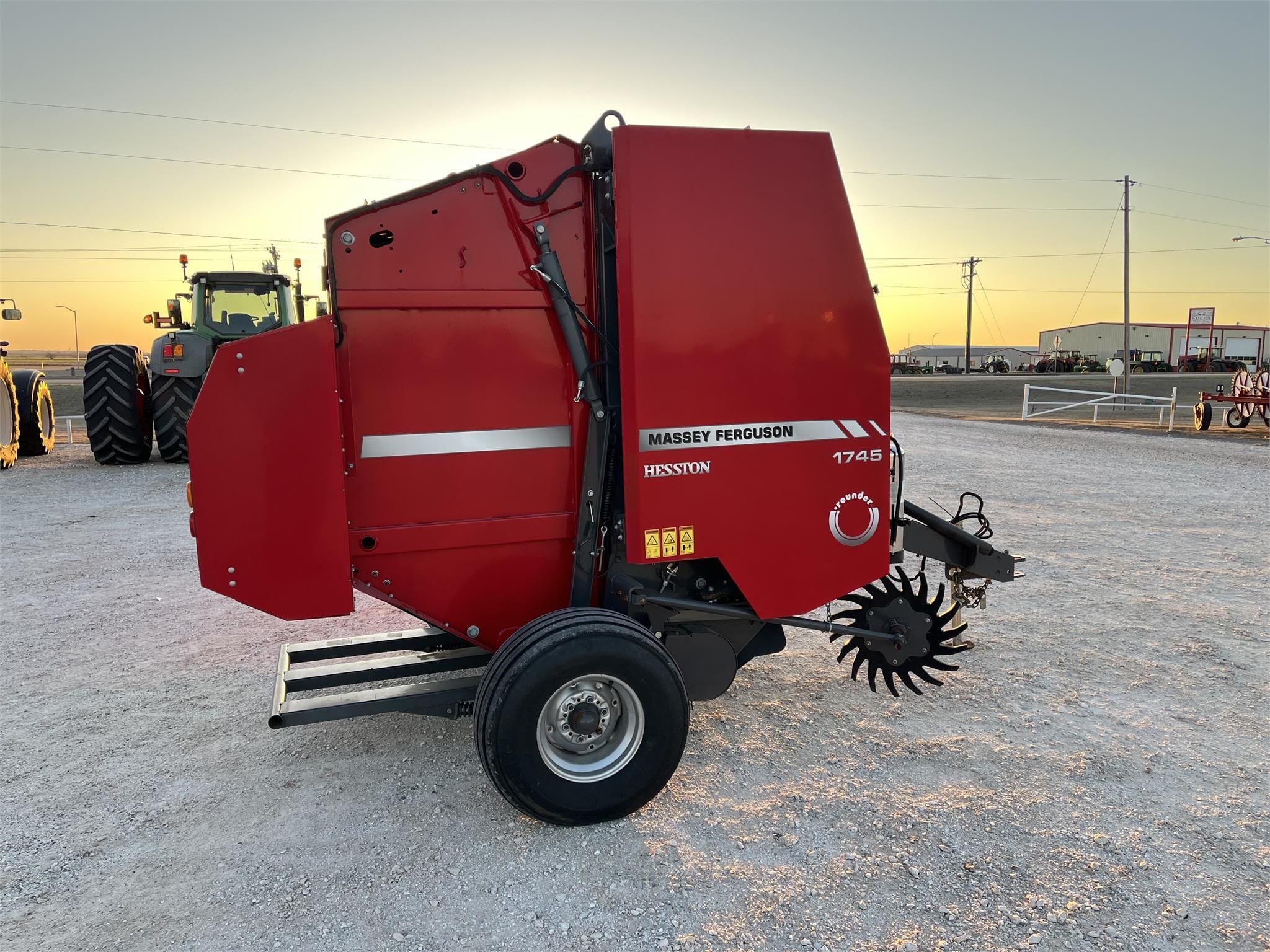 Main image Massey Ferguson 1745